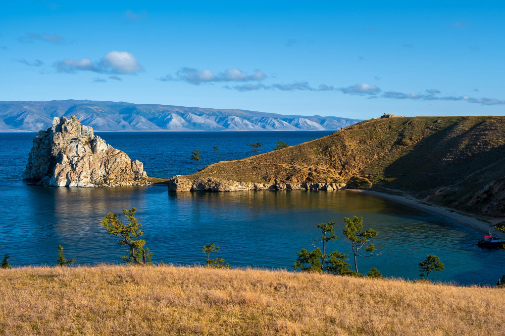 Байкальский плёс Хужир